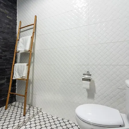 Moorish House 펜션 *